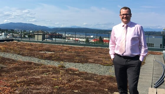 Chris Osborne, Acting Supervisor, Long Range Planning and Sustainability, Campbell River on green roof on Campbell River’s City Hall Chris Osborne, Acting Supervisor, Long Range Planning and Sustainability, Campbell River on green roof on Campbell River’s City Hall